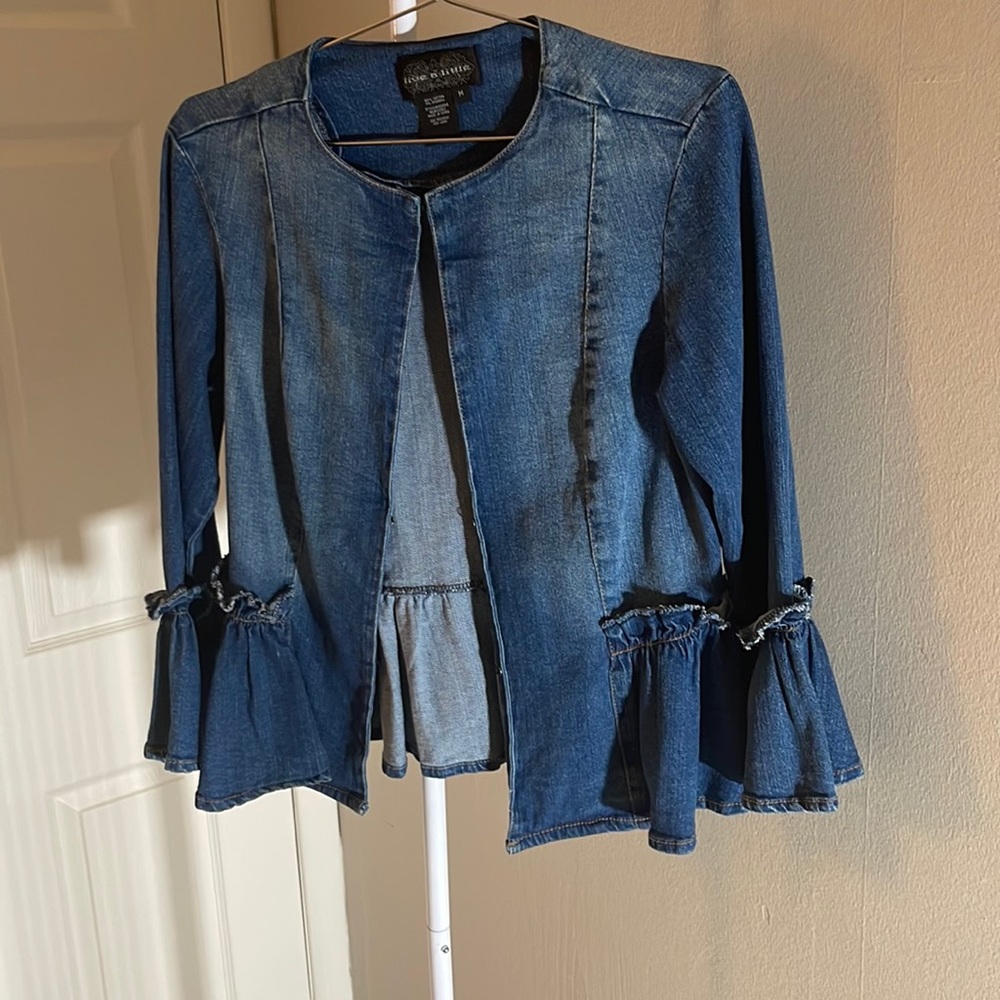 Ruffled denim jacket